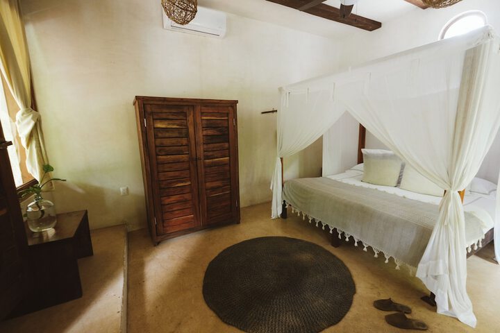 Room 7 of 60