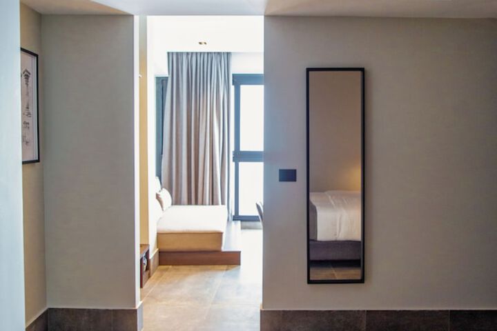 Room 14 of 119