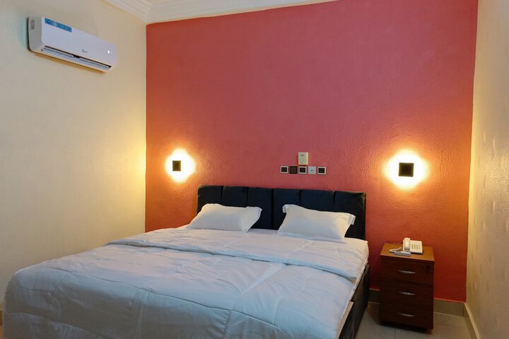 Room 19 of 44