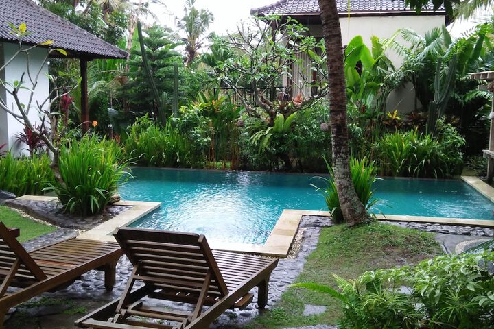 Pool Hotel