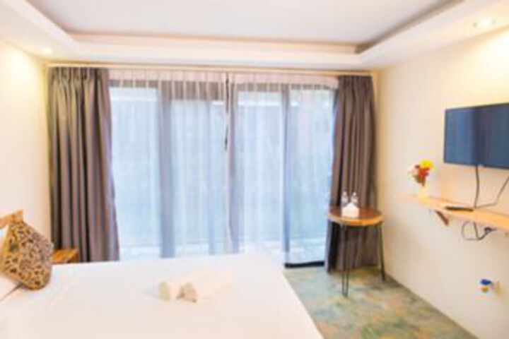 Room 15 of 65