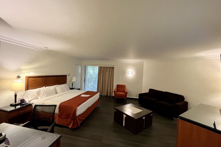 Room 7 of 156