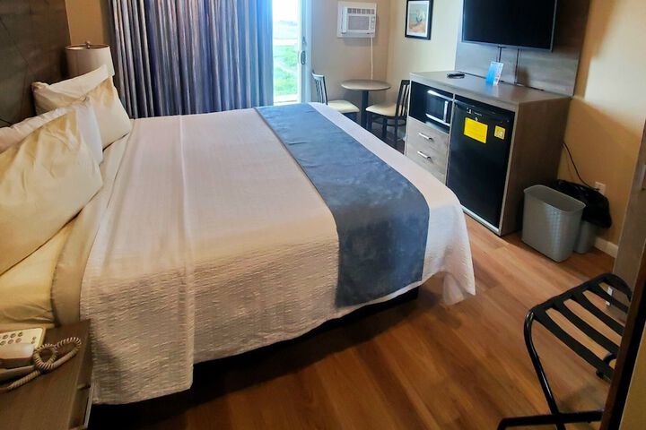 Room 5 of 44