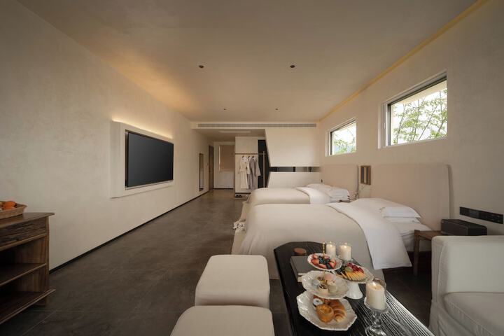 Room 2 of 88
