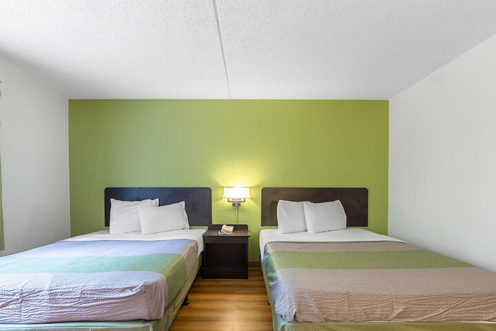 2 Double Beds (14 of 16)