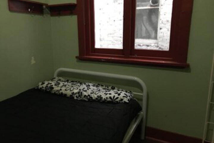 Room 10 of 135