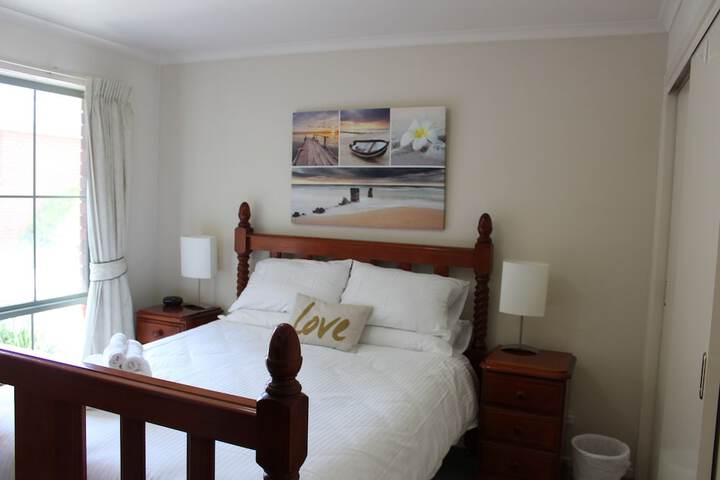 Room 4 of 23