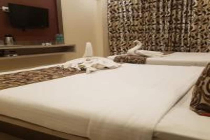 Room 15 of 25