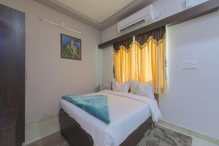 Room 2 of 5