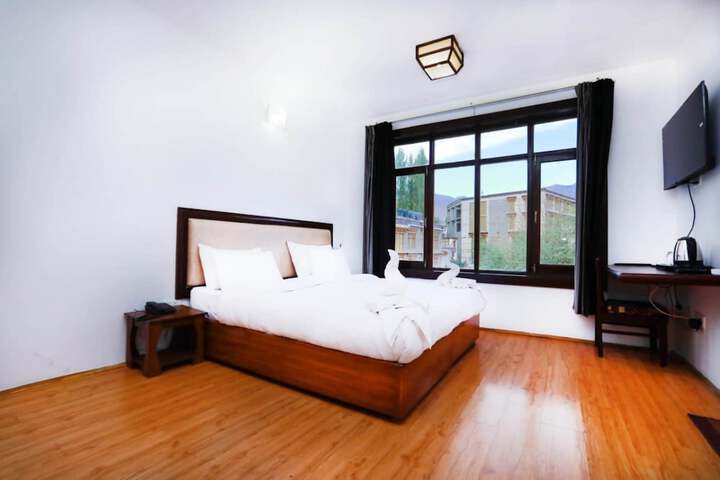 Room 12 of 24