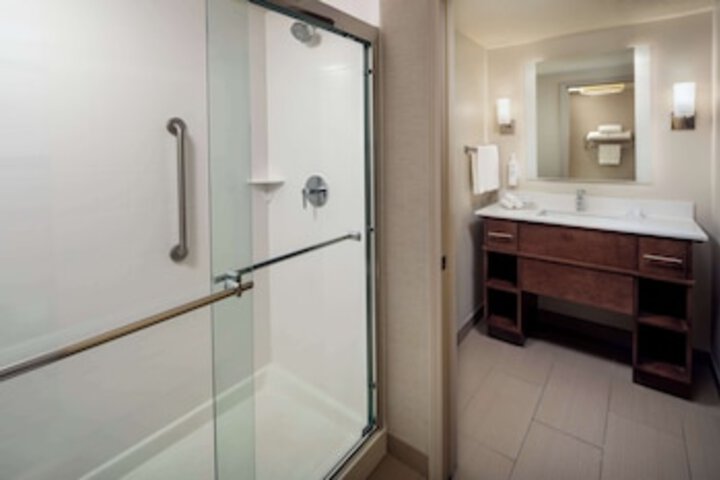 Bathroom shower
