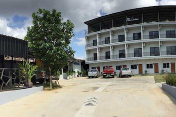 Hotel 12 of 12