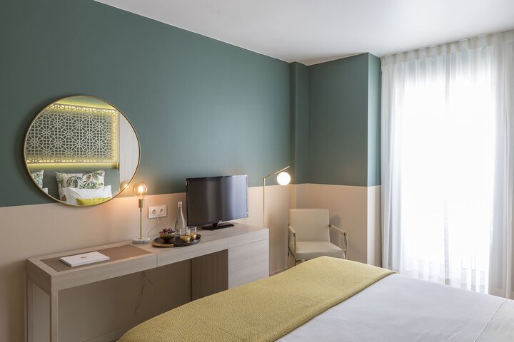 Room 13 of 68