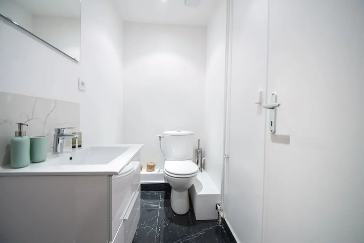 Room 7 of 23