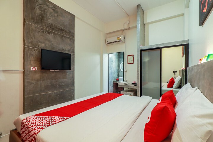 Room 13 of 29