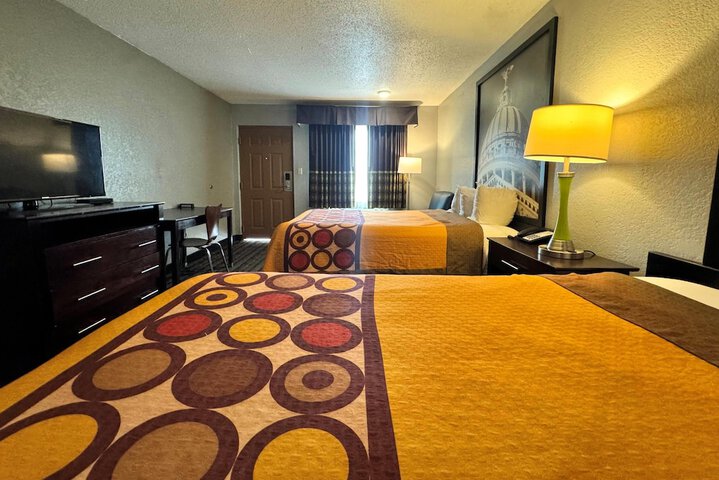 Room 32 of 44