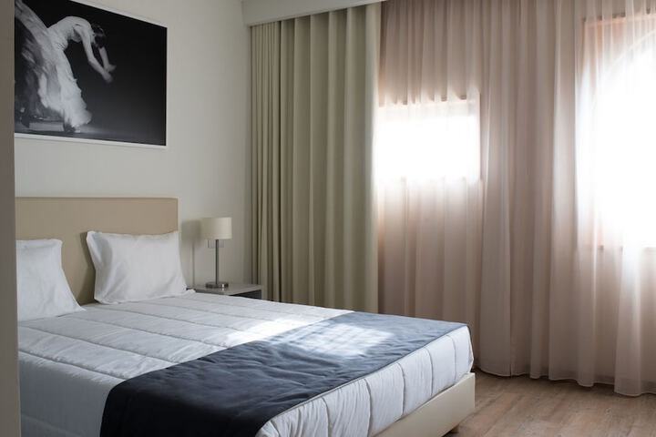 Room 5 of 49