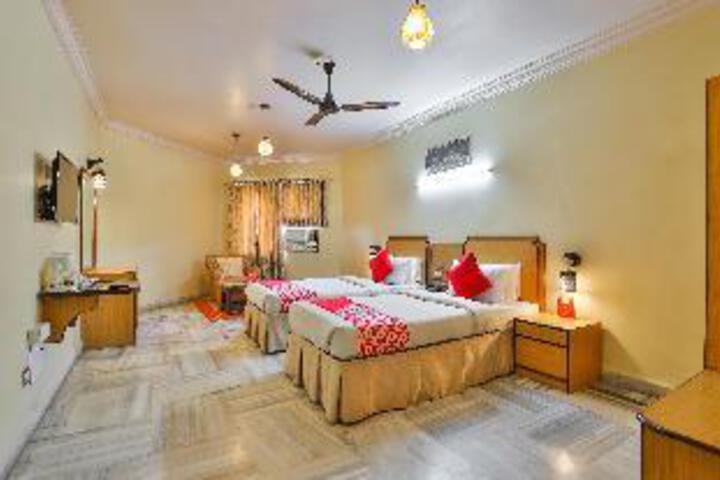 Room 10 of 23