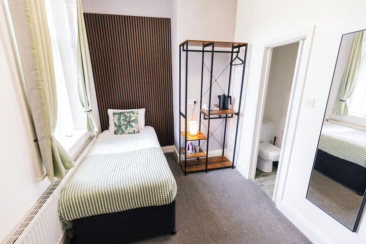 Room 57 of 156