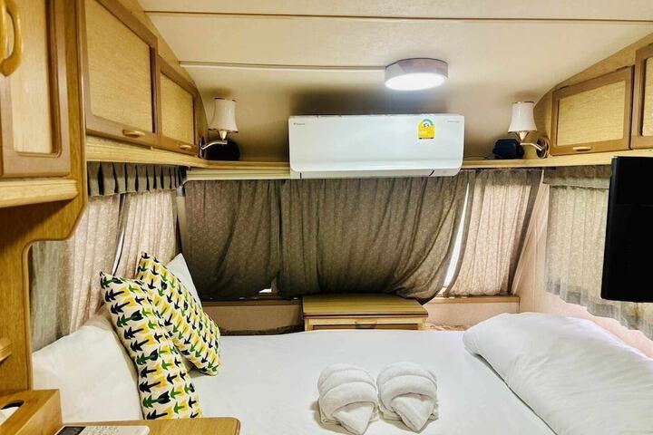 Room 40 of 69
