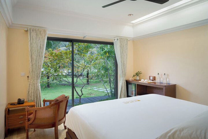 Room 35 of 90