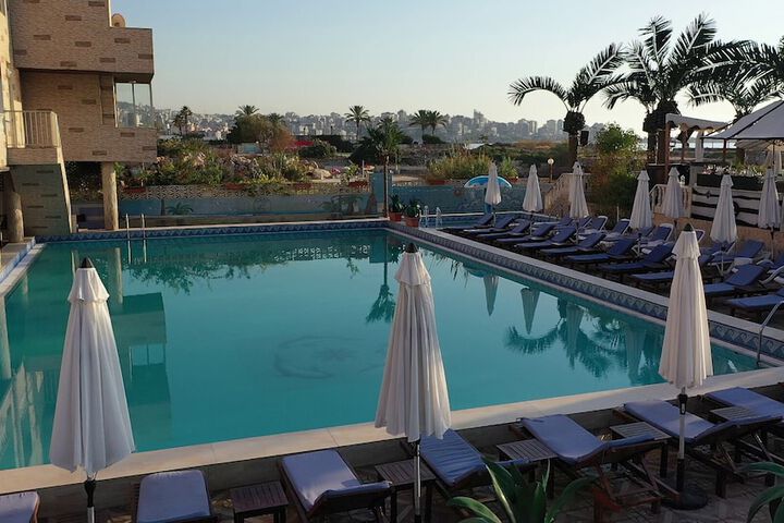 Pool 85 of 119