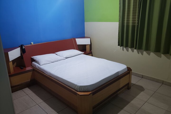 Room 4 of 15