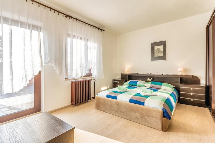 Nice Home in Krnica With Wifi and 2 Bedrooms