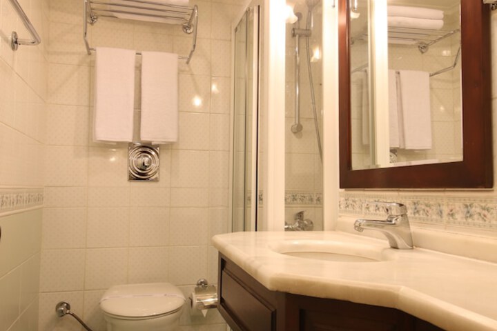 Clean Restrooms