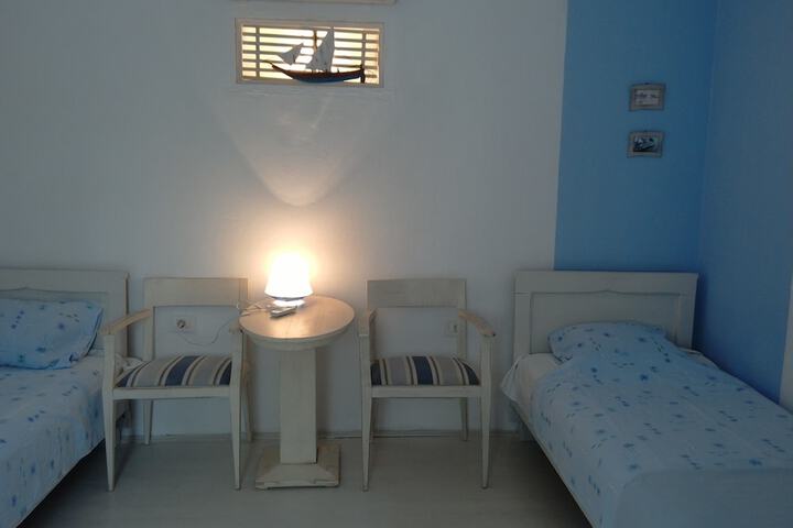 Room 10 of 91