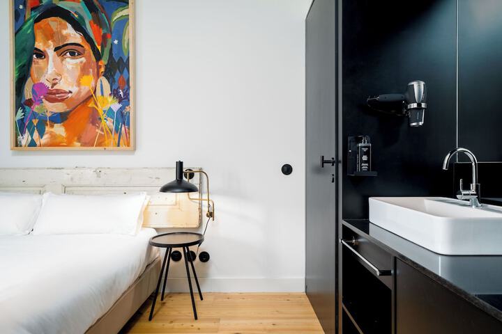 Room 21 of 74
