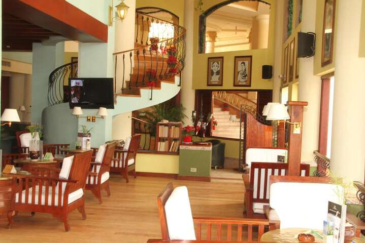 Guest Lobby