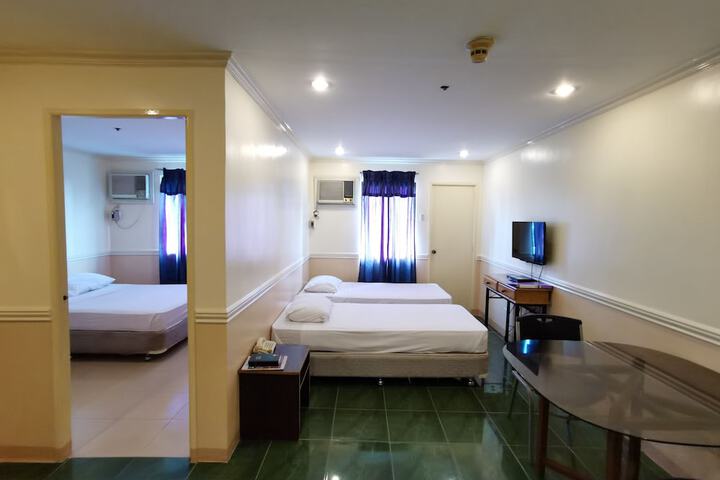 Room 17 of 60