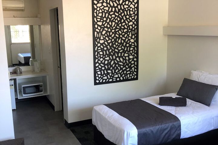 Room 7 of 40