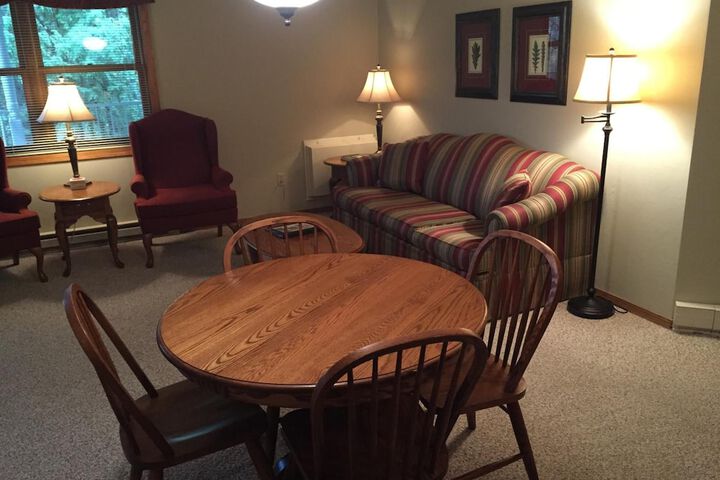 Room 10 of 26