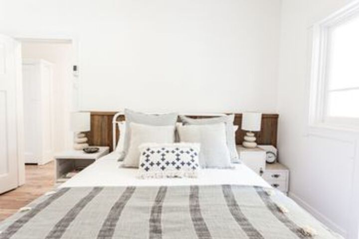 Room 6 of 20