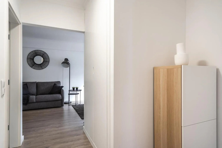 Room 5 of 17