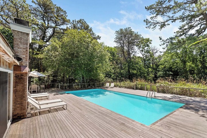 Pool 20 of 25