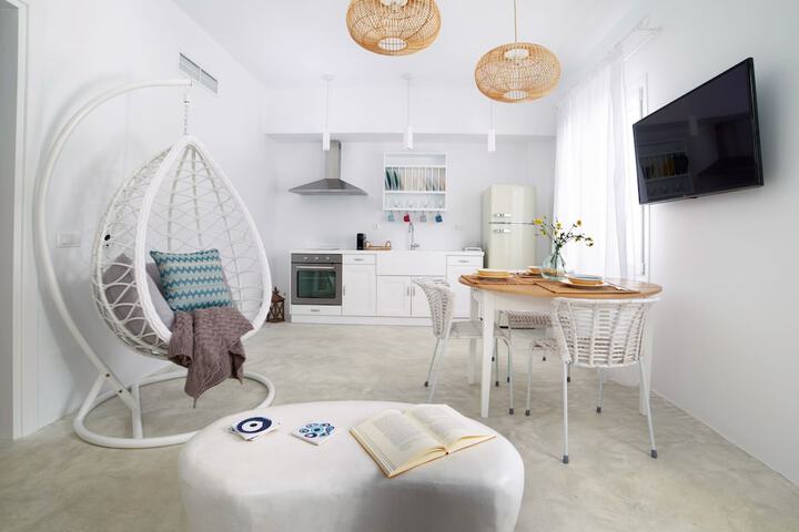 Room 6 of 22
