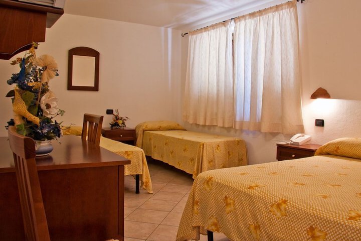 Room 14 of 15