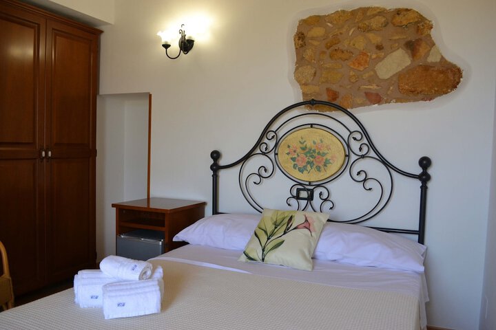Room 20 of 48