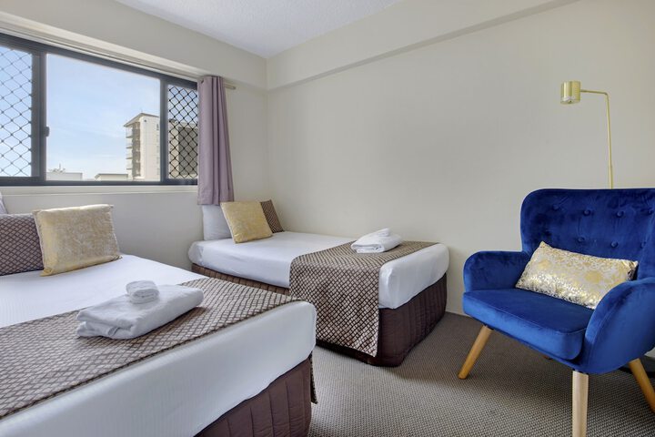 Room 21 of 38