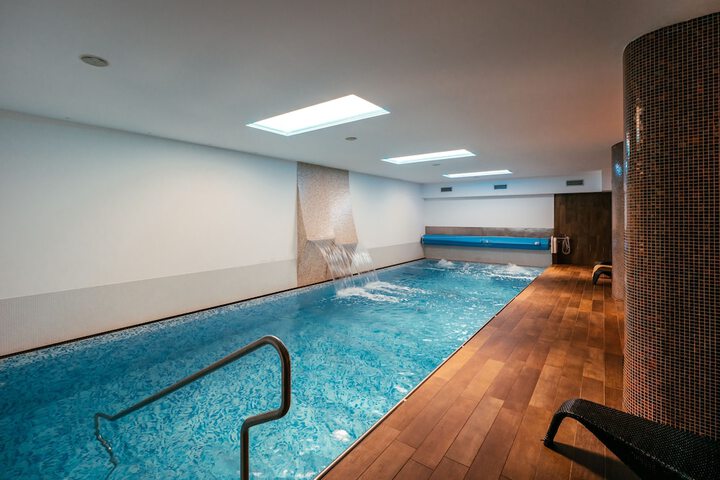Pool 91 of 176