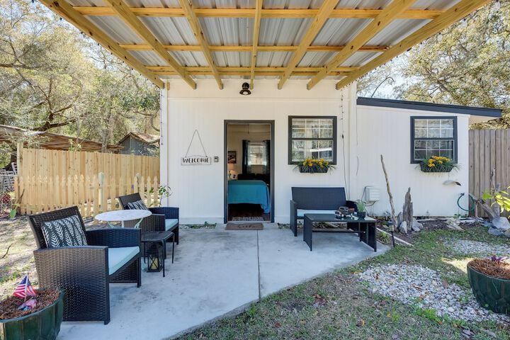 6 Mi to St. George Island: Cozy Gulf Coast Retreat!