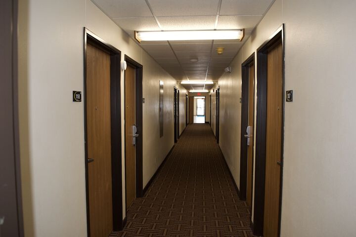 Ballroom/Hall 37 of 44