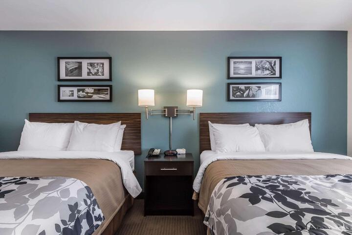 Standard 2 Queen Beds Accessible (4 of 13)