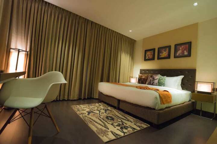 Room 2 of 52
