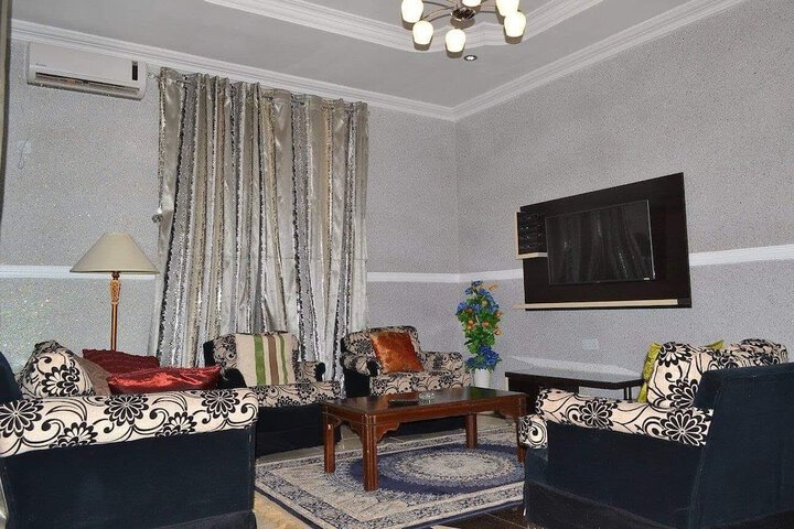 Room 4 of 4