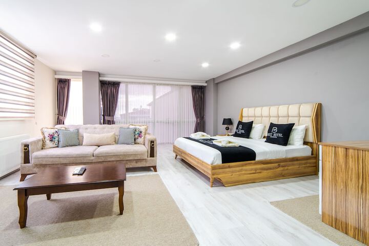 Room 8 of 37