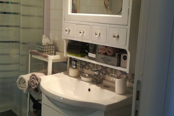 Bathroom Interior Photo